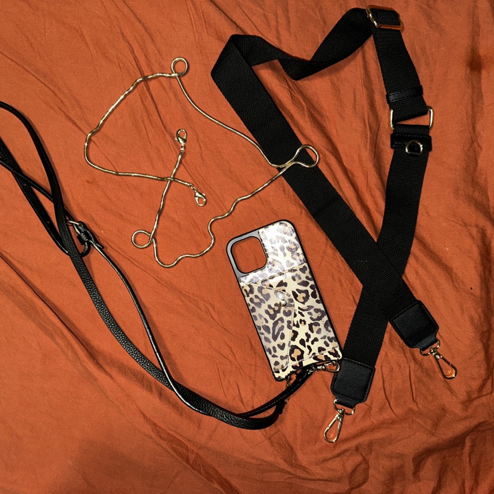 iPhone 12max pro Bandolier phone wallet case